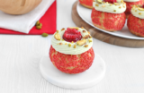 Choux Framboise Pistache